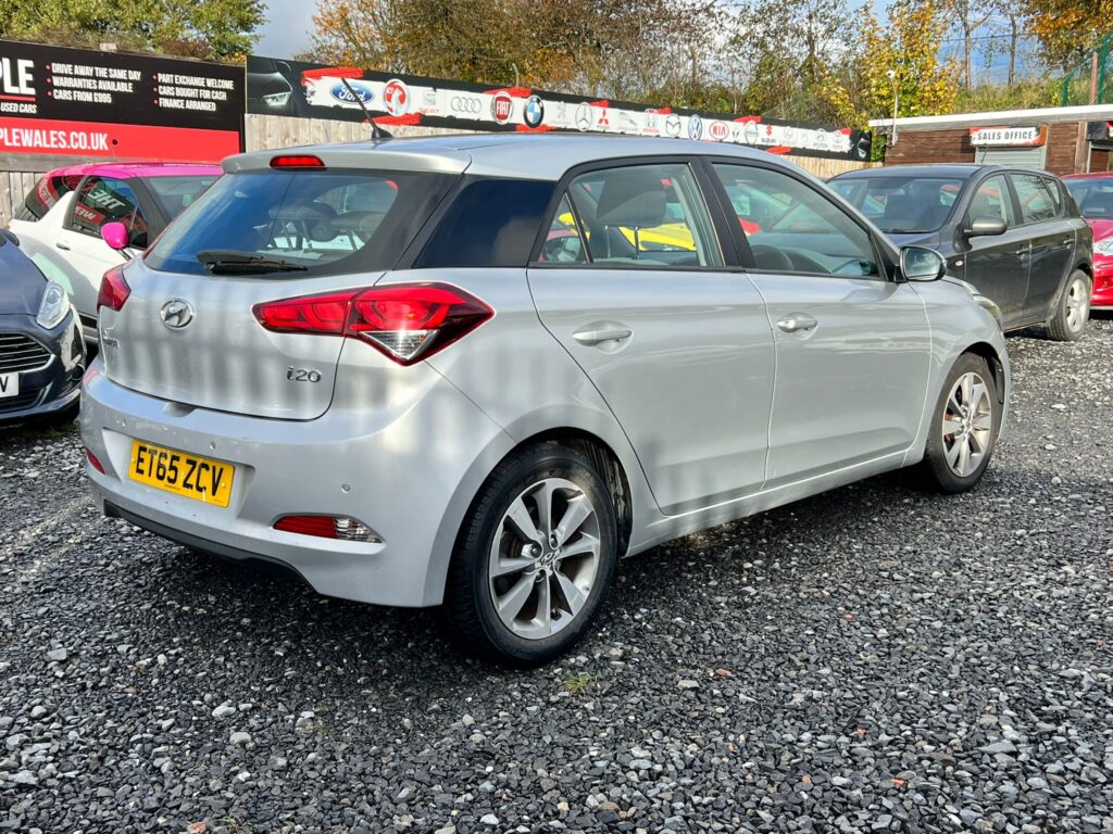 HYUNDAI I20 1.2 Blue Drive SE 5dr HATCHBACK