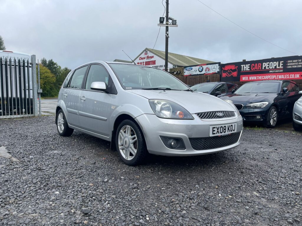 FORD FIESTA 1.6 Ghia 5dr Auto