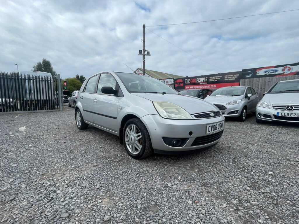 FORD FIESTA 1.6 TDCi Ghia 5dr