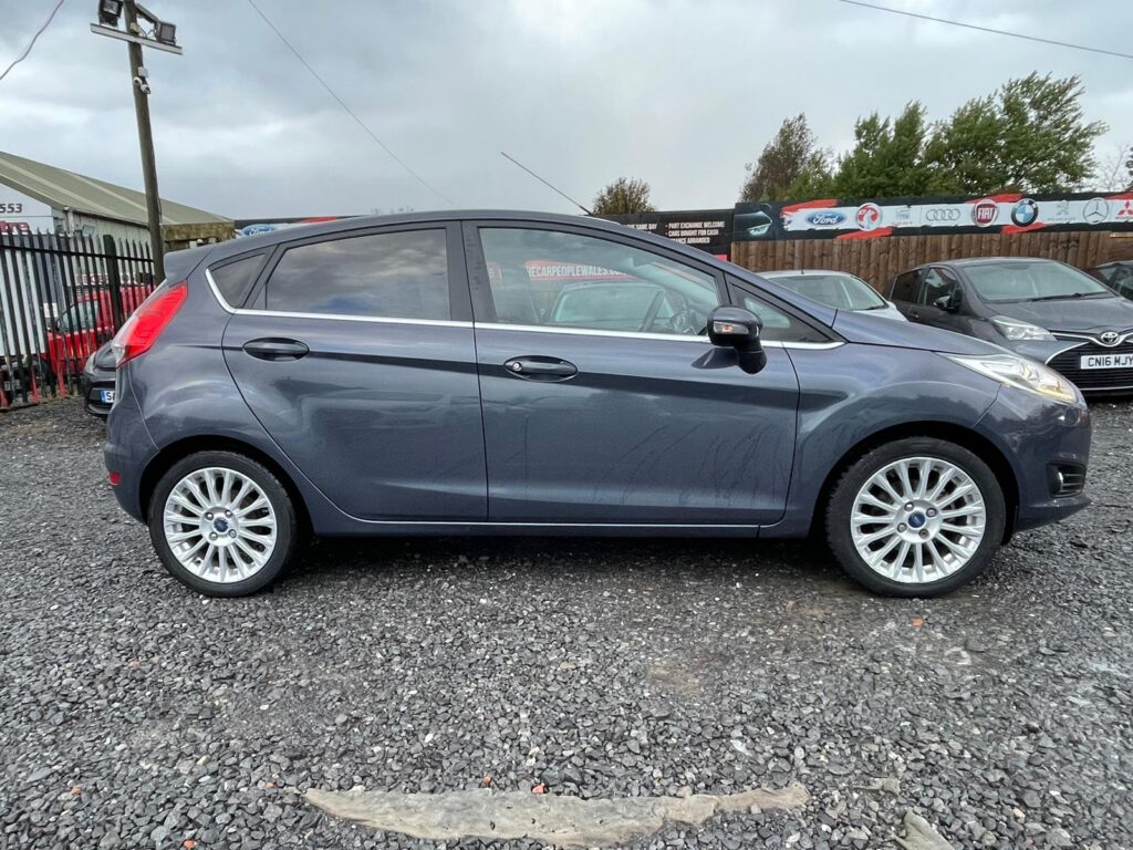 FORD FIESTA 1.0 EcoBoost Titanium 5dr