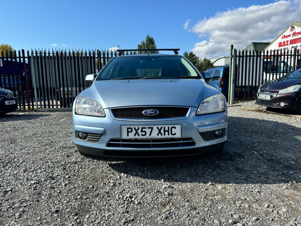 FORD FOCUS 1.6 Ghia 5dr Auto