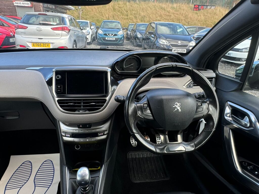 Peugeot 208 1.6 2013