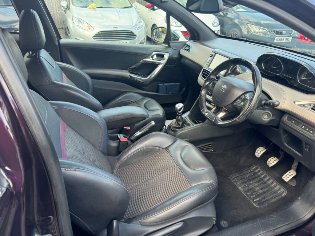 Peugeot 208 1.6 2013