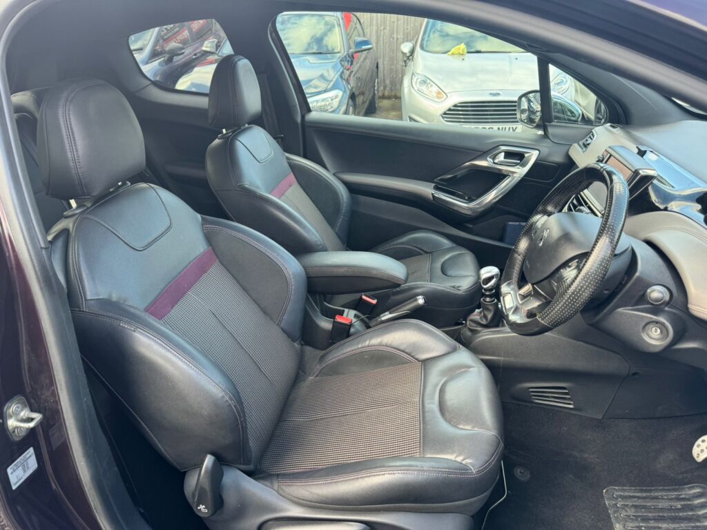Peugeot 208 1.6 2013