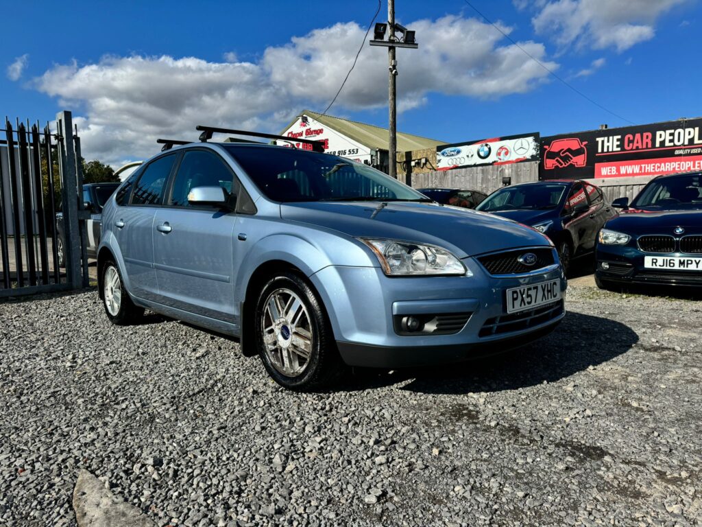 FORD FOCUS 1.6 Ghia 5dr Auto