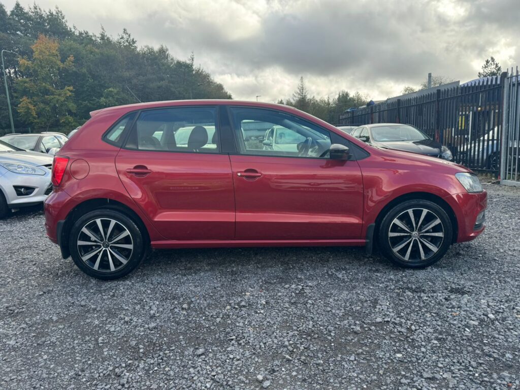 VOLKSWAGEN POLO 1.0 SE 5dr