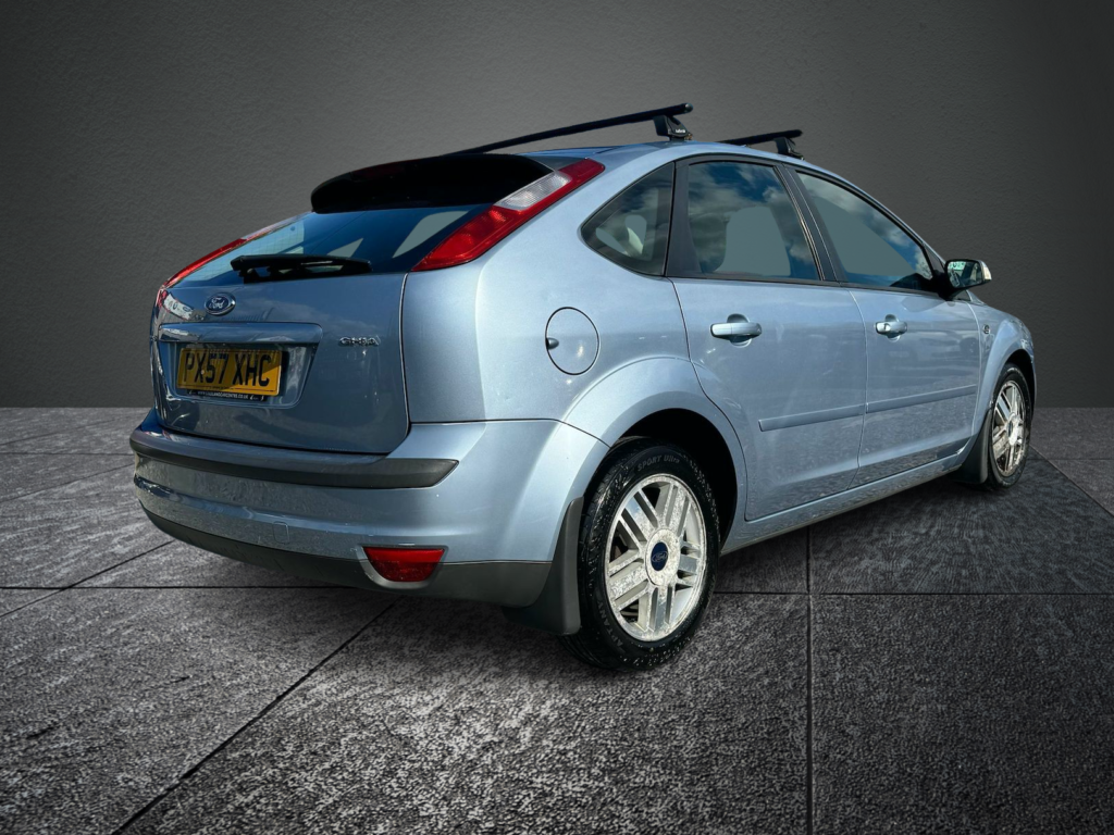 FORD FOCUS 1.6 Ghia 5dr Auto