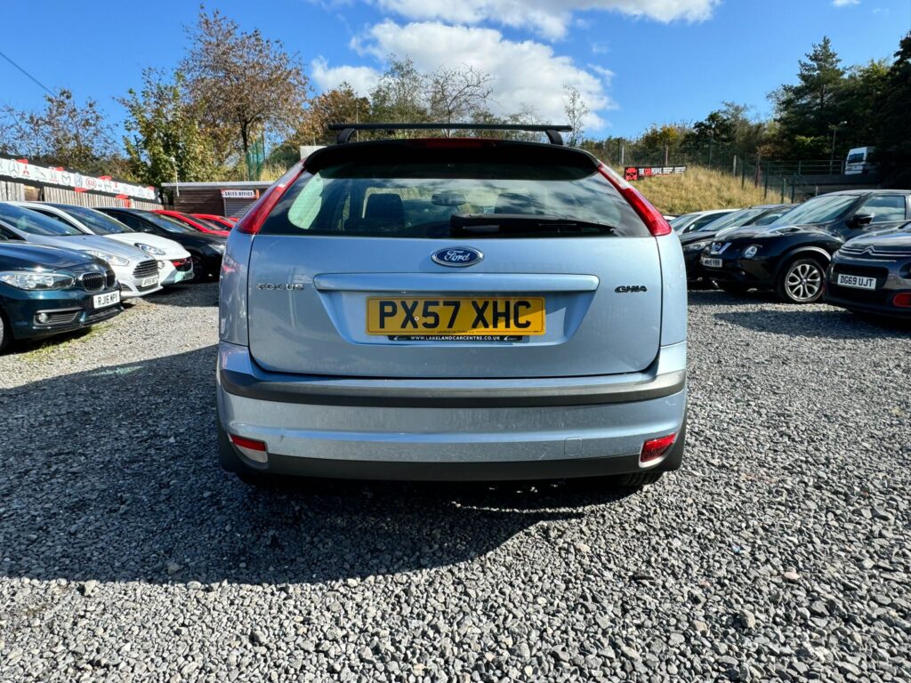 FORD FOCUS 1.6 Ghia 5dr Auto