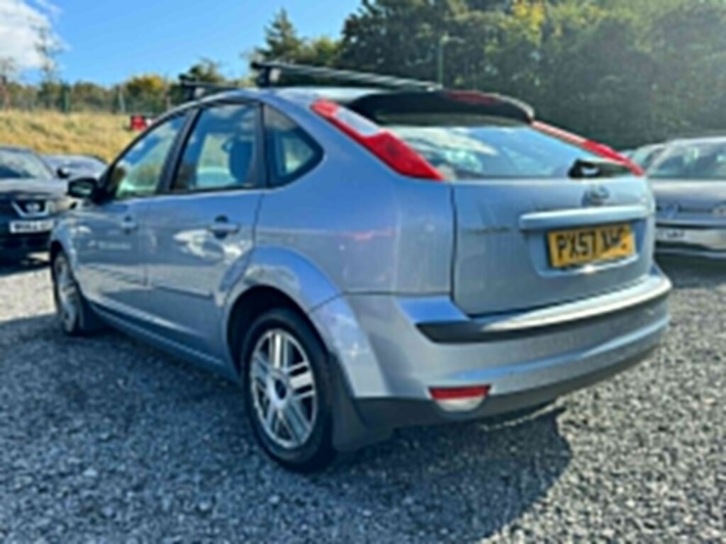 FORD FOCUS 1.6 Ghia 5dr Auto