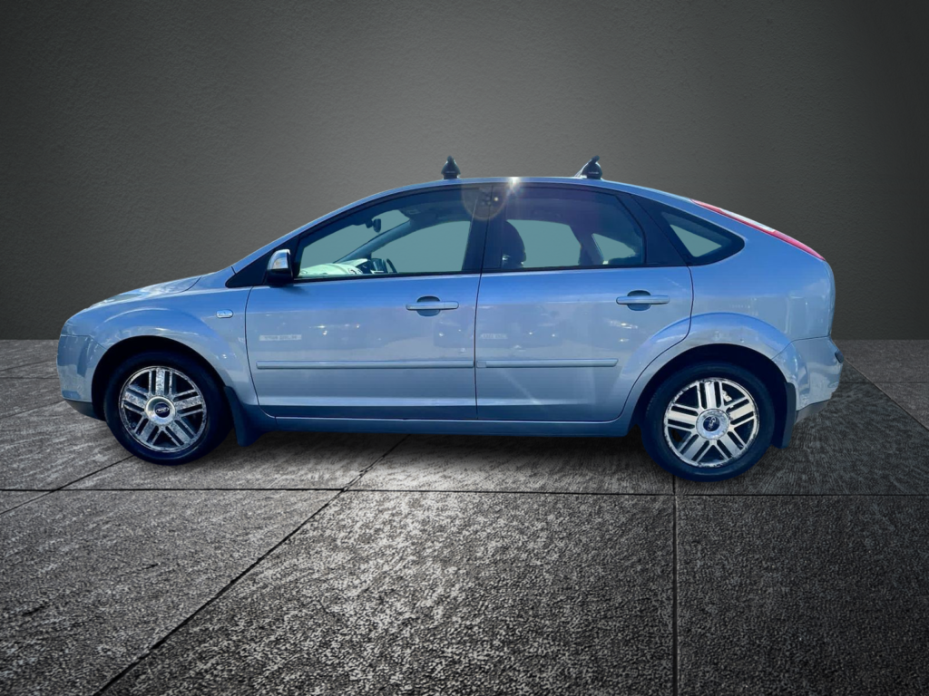 FORD FOCUS 1.6 Ghia 5dr Auto