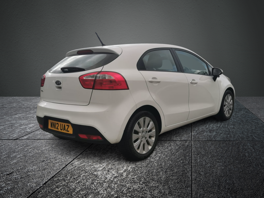 KIA RIO 1.4 2 5dr