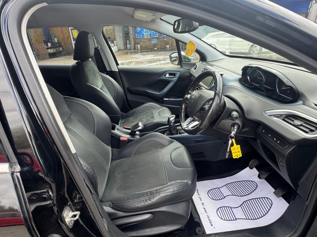 Peugeot 2008 1.2 2014
