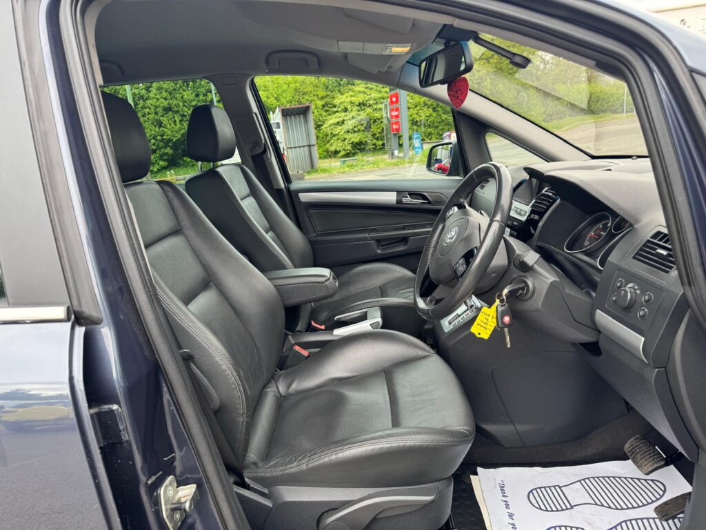 Peugeot 2008 1.2 2014