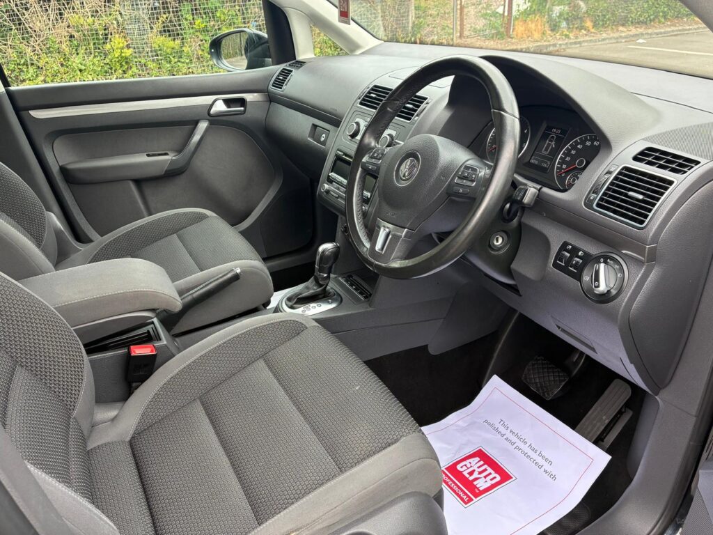 Volkswagen Touran 1.6 2014