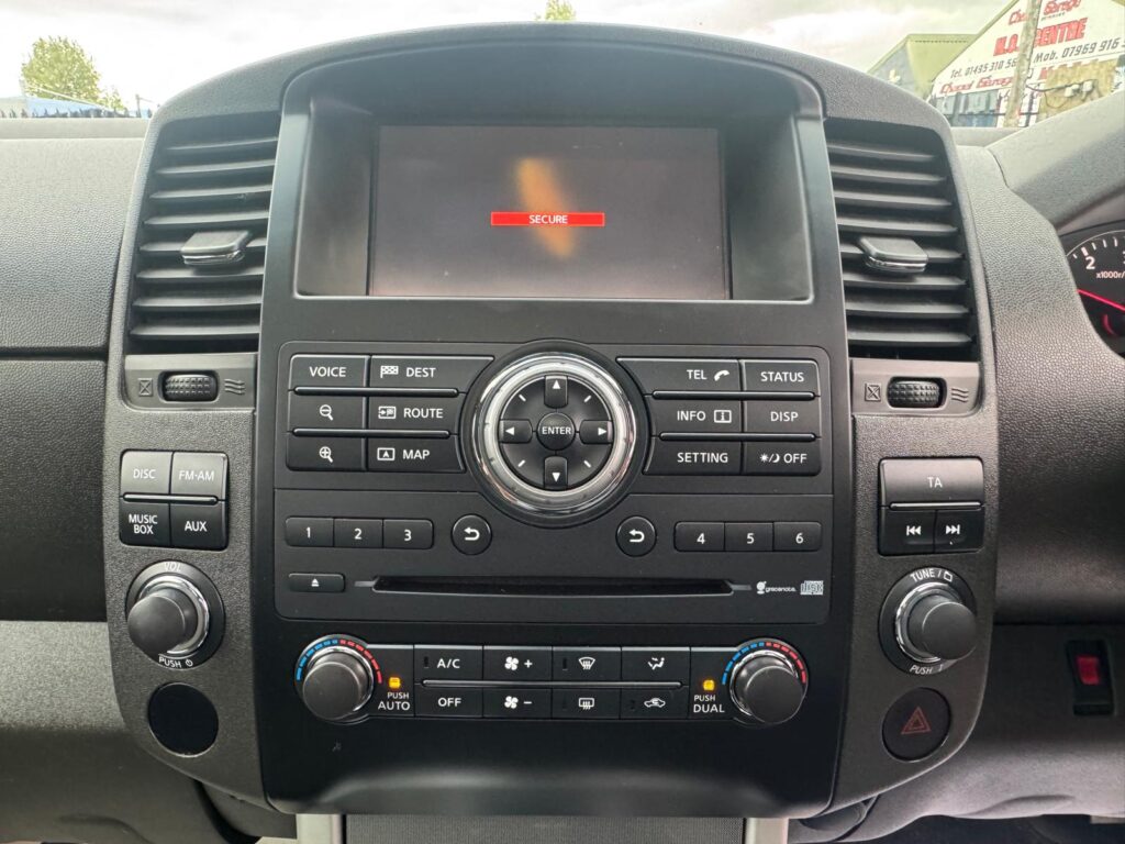Nissan Navara 3.0 2014