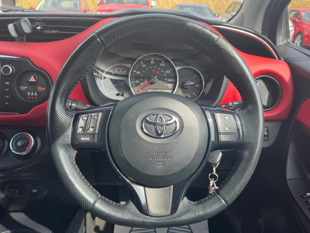 Toyota Yaris 1.33 2015