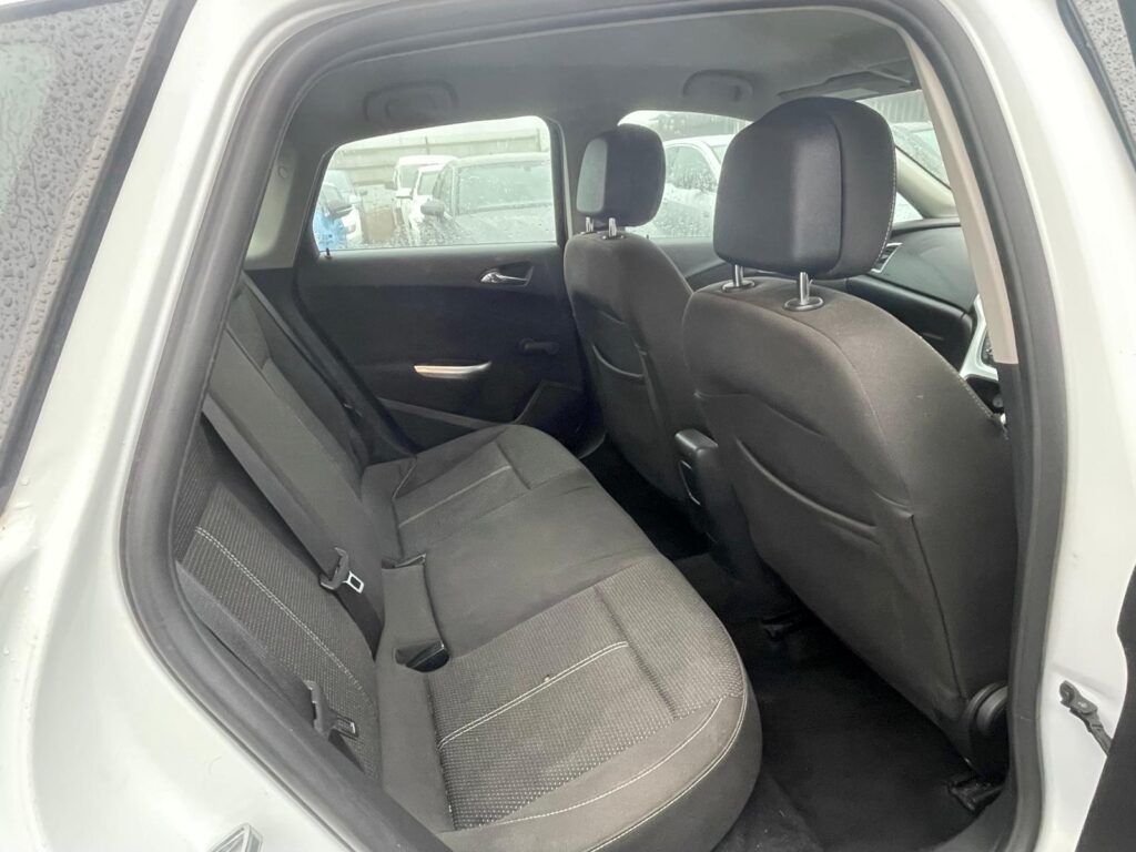 Vauxhall Astra 1.6 2012