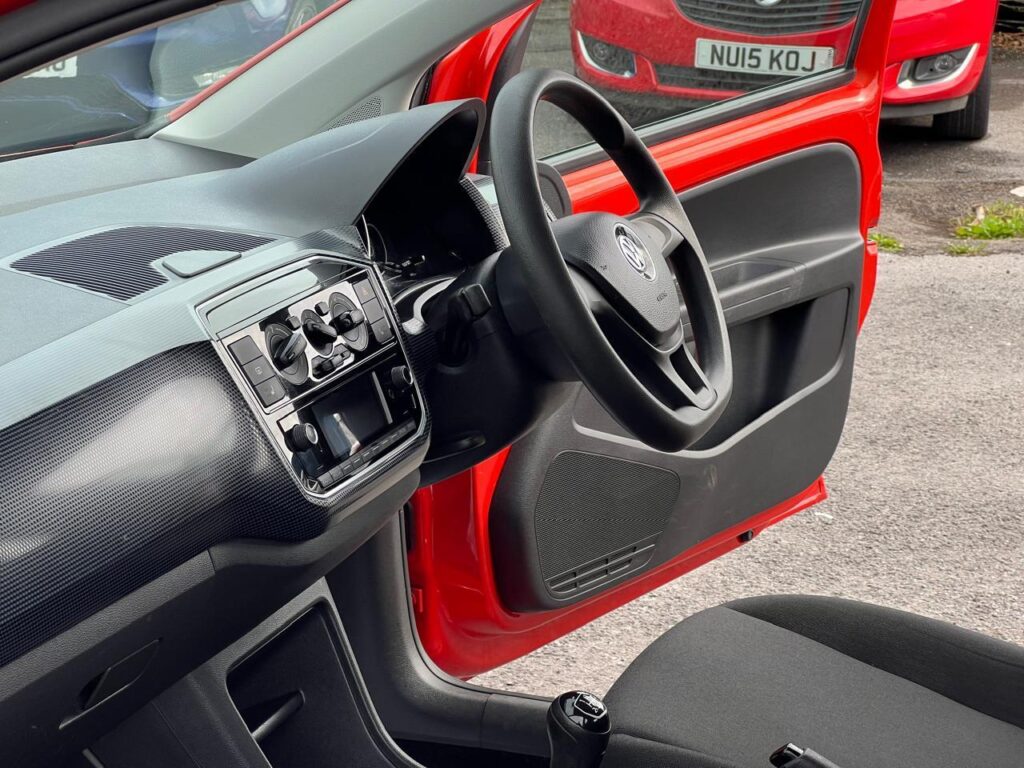 Volkswagen UP 1.0 2017