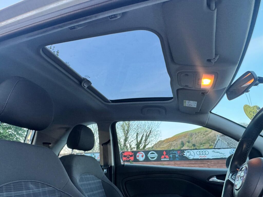 Vauxhall Adam 1.2 2014