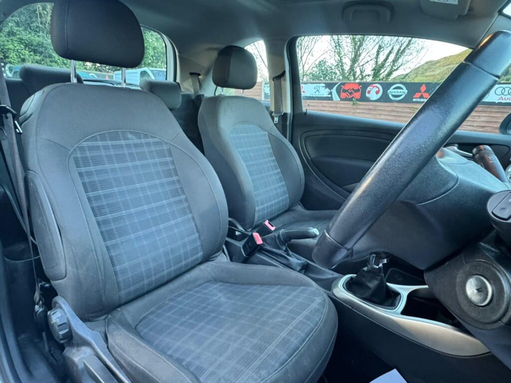 Vauxhall Adam 1.2 2014