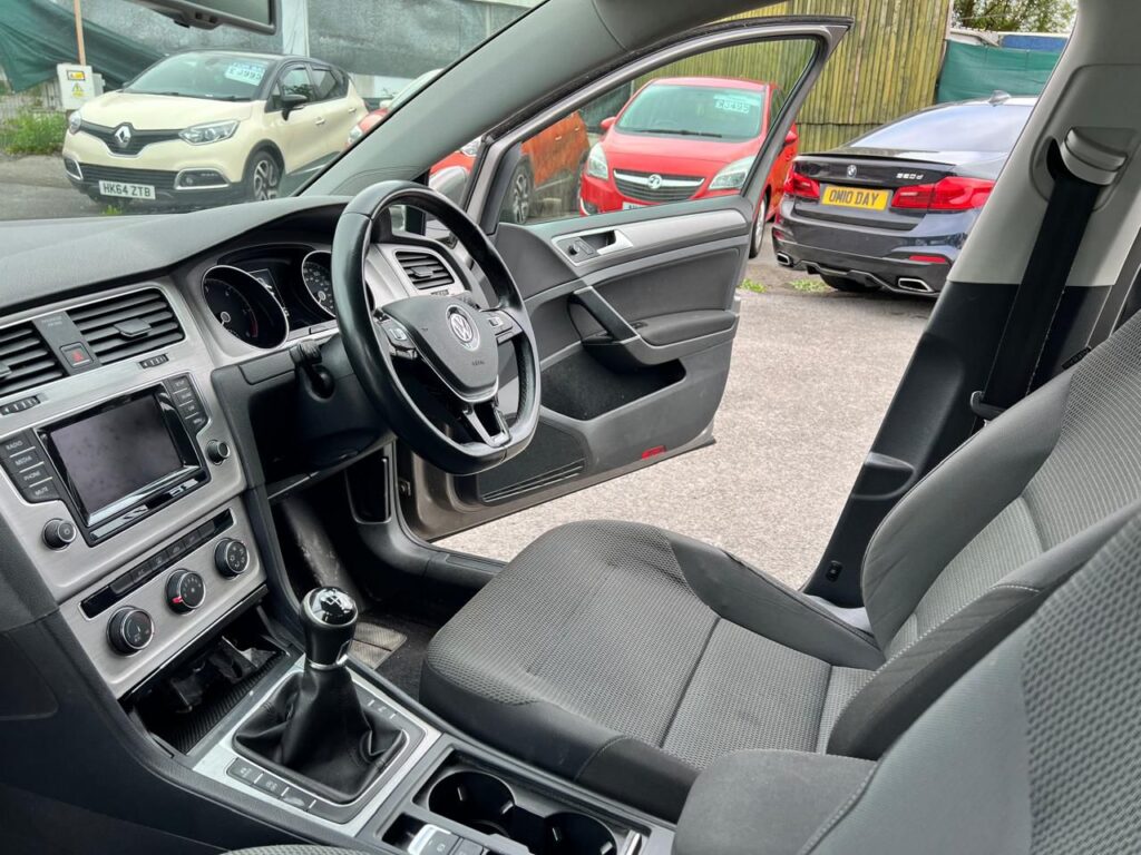 Volkswagen Golf 1.6 2014