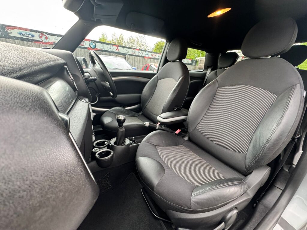 Mini Hatchback 1.6 2007