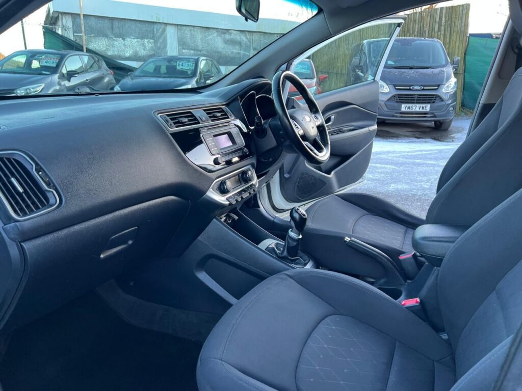 Kia Rio 1.1 2016