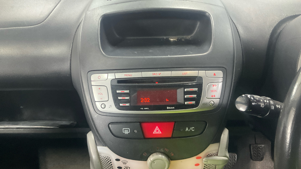 Peugeot 107 1.0 2012