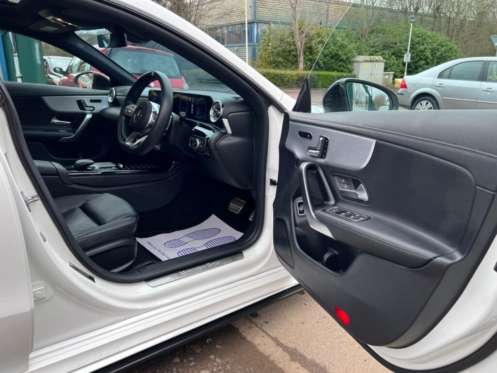 Mercedes-Benz CLA 2.0 2021