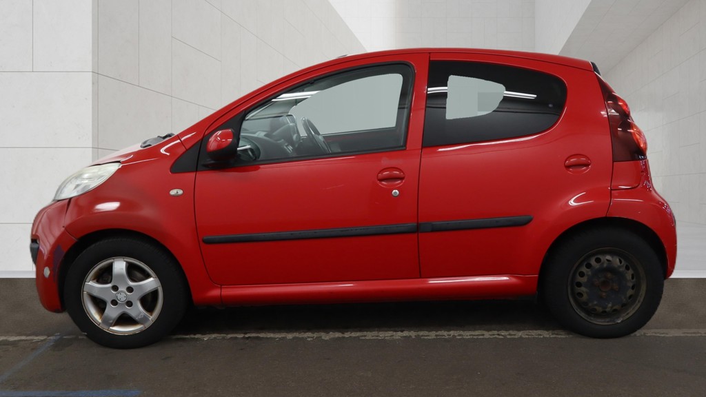 Peugeot 107 1.0 2012