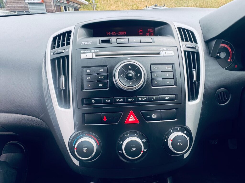 Kia Ceed 1.6 2011