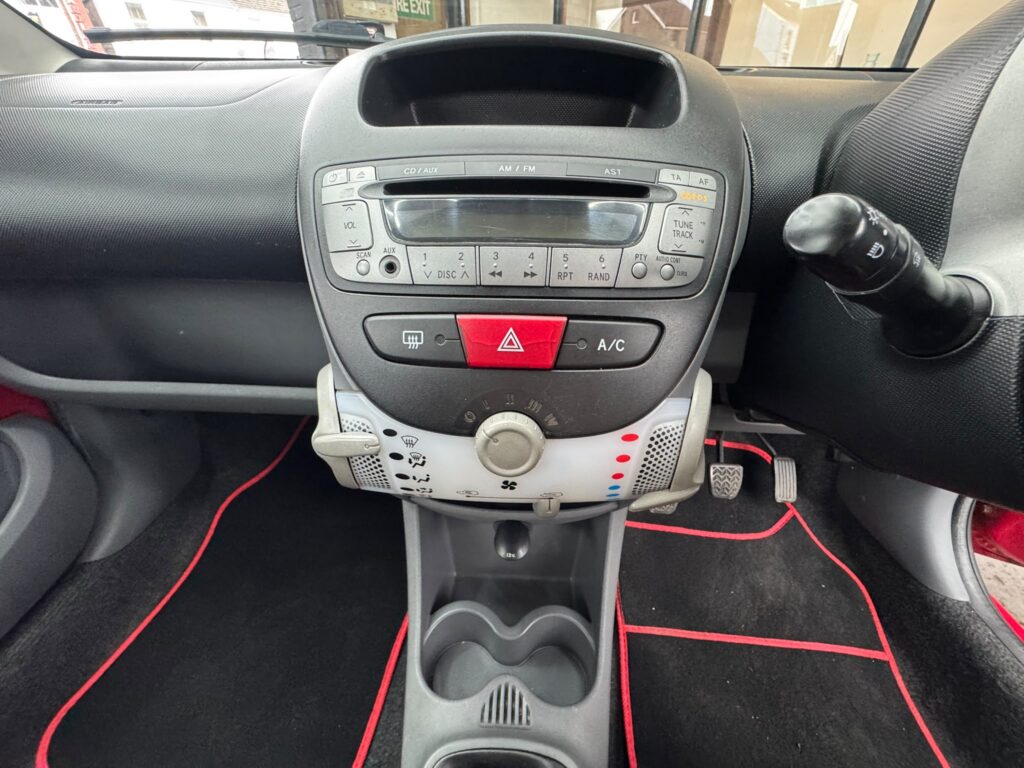 Peugeot 107 1.0 2011