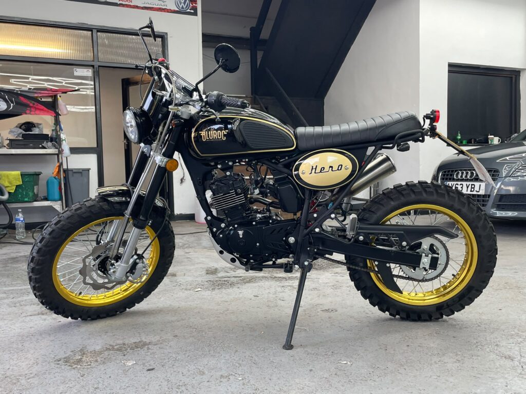 BLUROC MOTORCYCLES HERO 0.125 2026